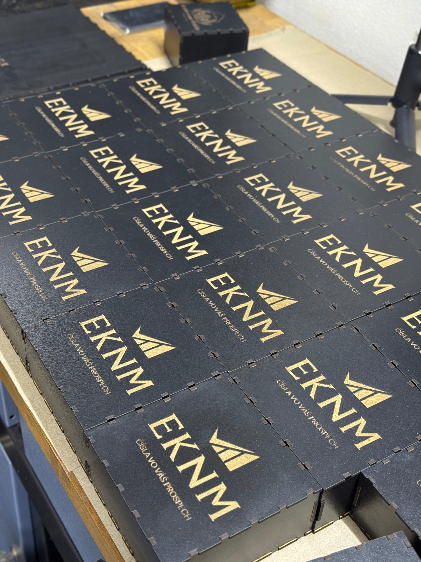 π Wooden gift box π